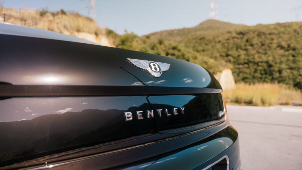 Bentley Flying Spur Azure Híbrido 2024 — foto 5