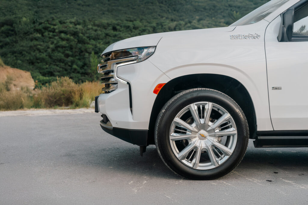 Suburban Blanca 2024 — foto 6