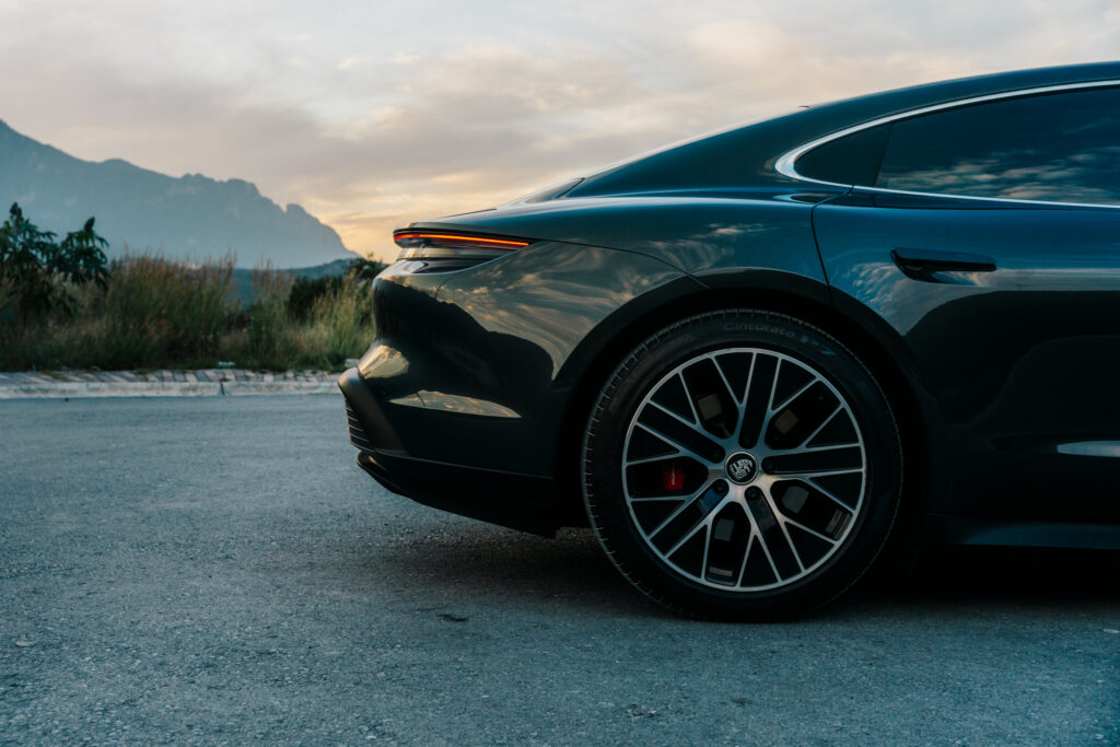 Porsche Taycan 2024 — foto 5