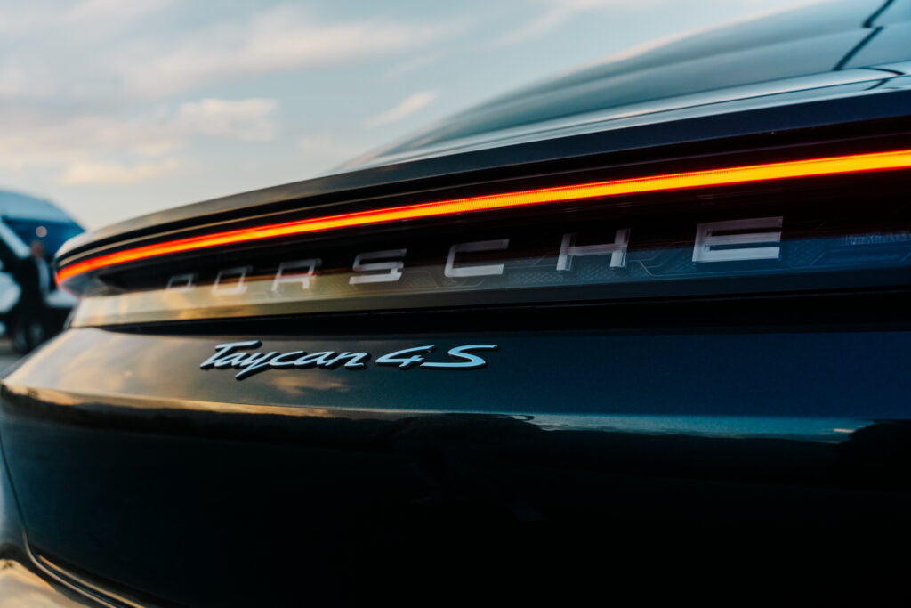 Porsche Taycan 2024 — foto 3