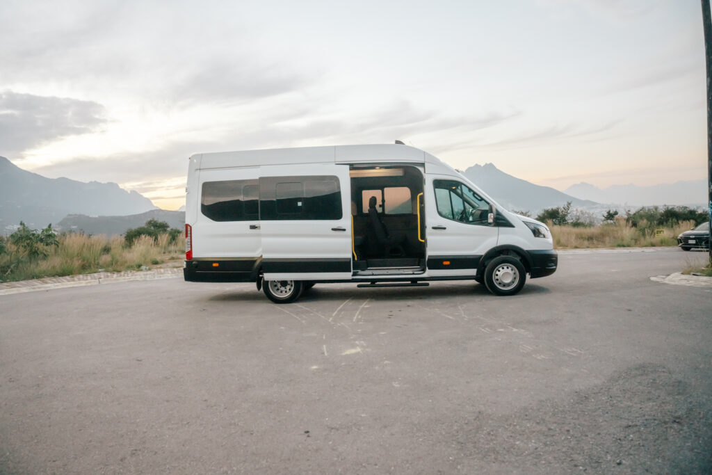 Ford Transit Van 2023 — foto 4